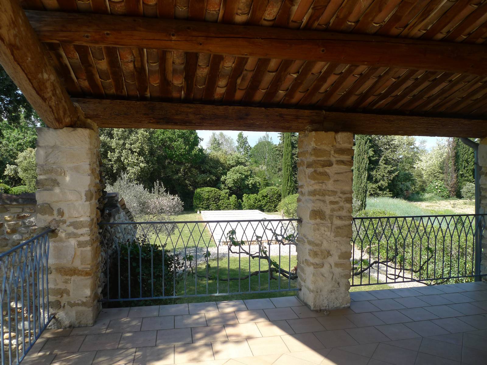 Mas restauré à vendre Vaucluse, Enclave des Papes à 1km du village- VENDU